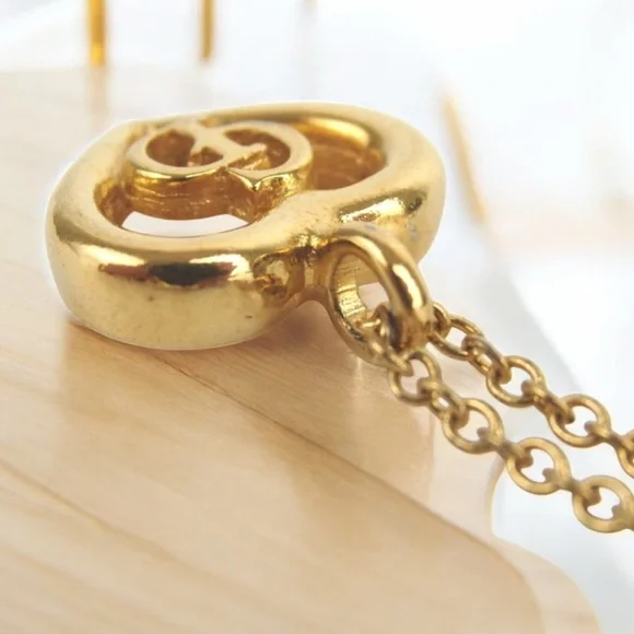 DIOR Signature Logo Heart Pendant Necklace 😍❤️ - Picture 9 of 10